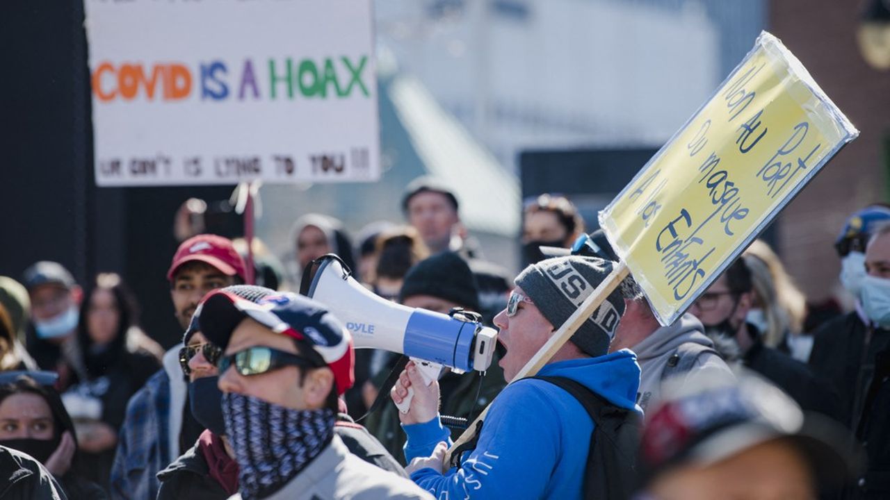 En mars 2021, la « marche des rebelles » protestait à Montréal contre les mesures sanitaires du gouvernement Canadien.