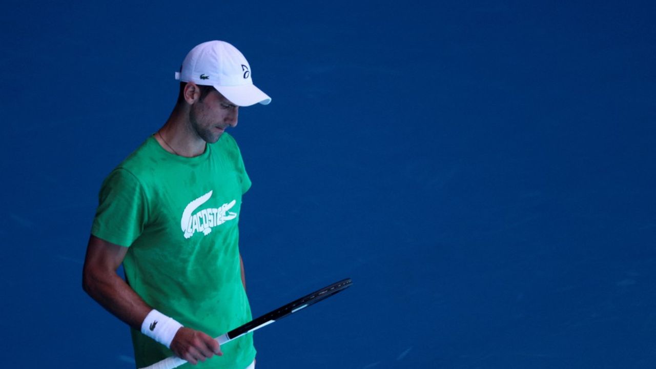 Novak Djokovic avait repris l'entraînement malgré l'incertitude autour de son visa.