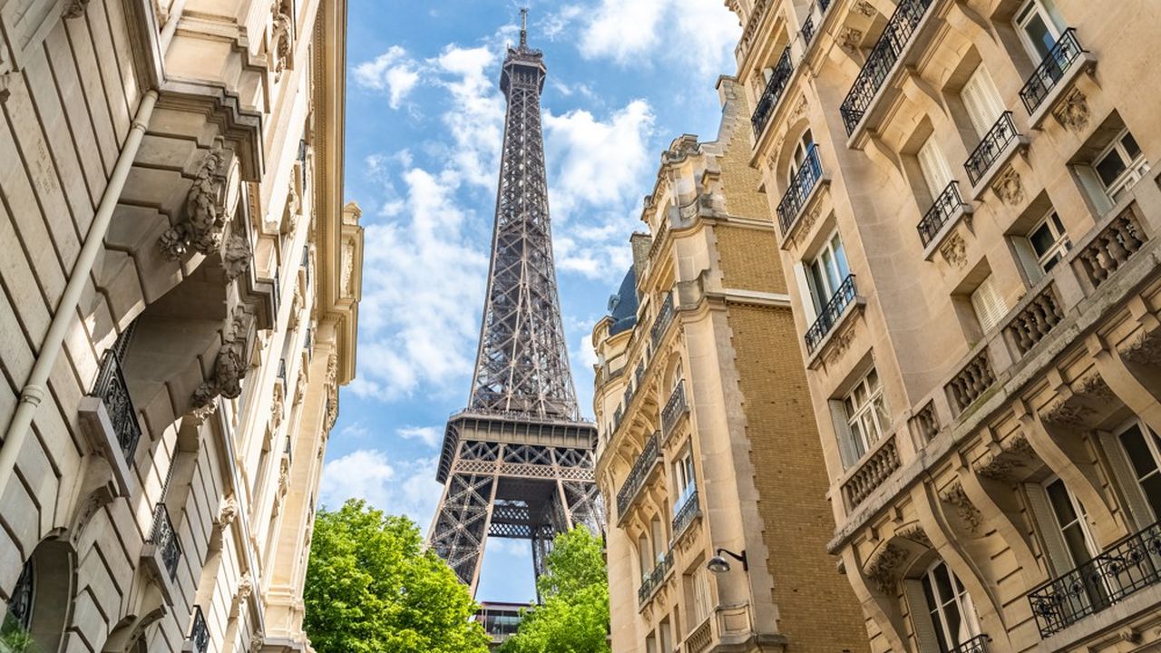 En 2021, un studio ou un T1 dans le 18e arrondissement de Paris s'est loué en moyenne 800 euros par mois, charges comprises, contre 980 euros dans le 4e. Cette disparité est très forte aussi dans les appartements plus spacieux.