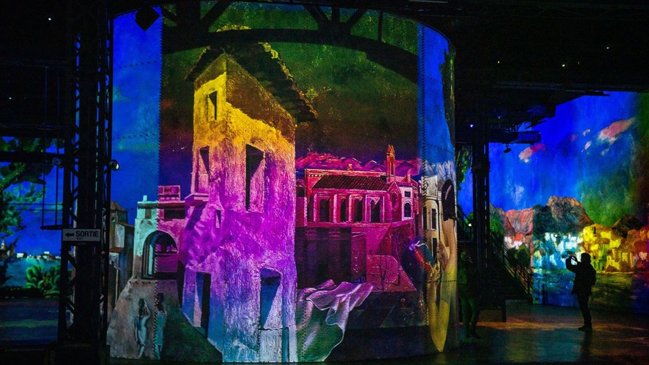 L'exposition Dali à l'Atelier des Lumières à Paris, en 2021.
