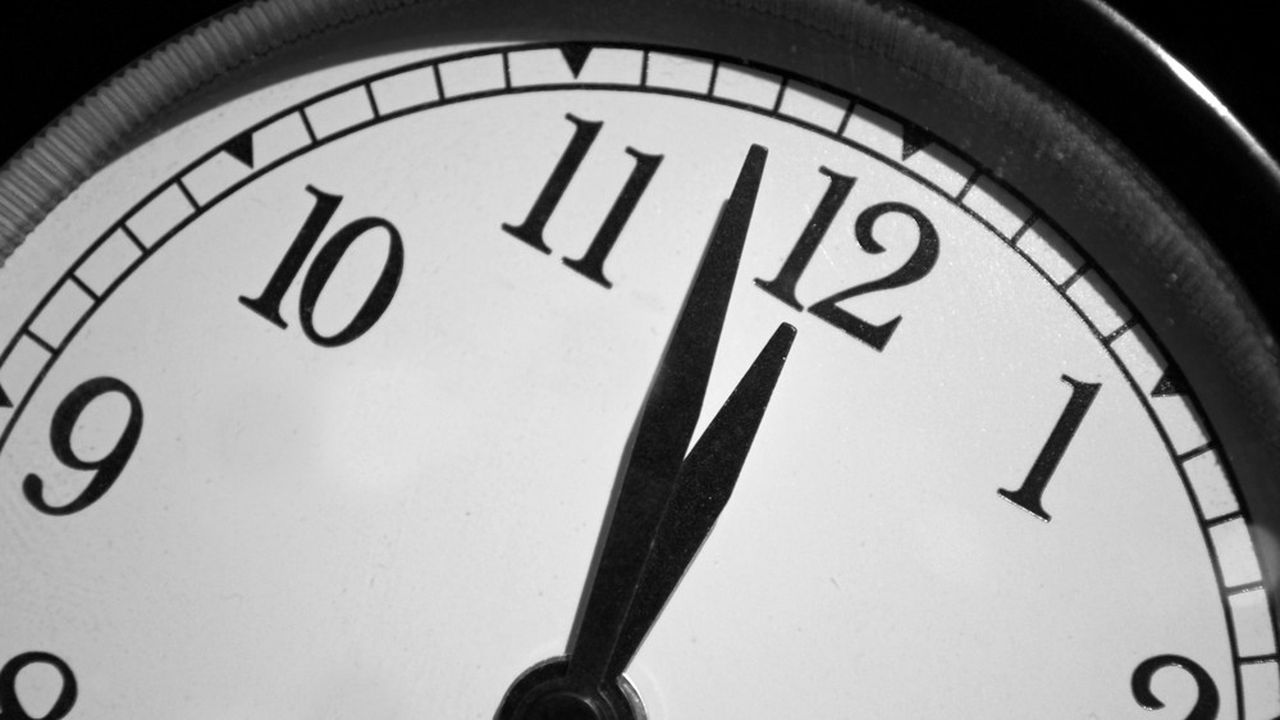Au cours des deux dernières années, l'horloge de la fin du monde est restée bloquée à minuit moins 100 secondes.
