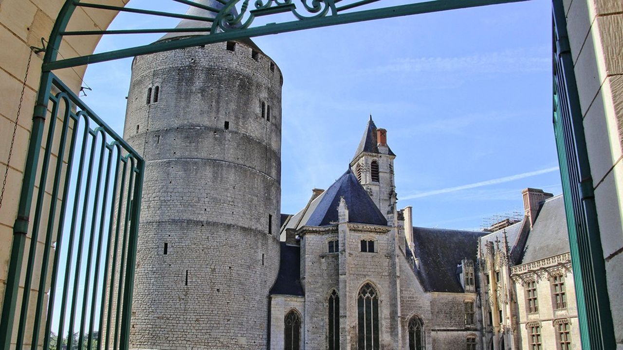 Le site de Châteaudun en Eure-et-Loir est l'un des monuments pressentis pour héberger un tiers-lieu.