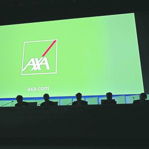 Ces derniers mois, AXA a cédé un portefeuille d'assurance-vie en Belgique et signé un accord de réassurance portant sur un portefeuille asiatique.