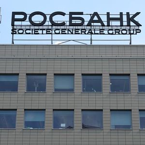 Rosbank, filiale de Société Générale, possède un réseau de 230 agences dans le pays.