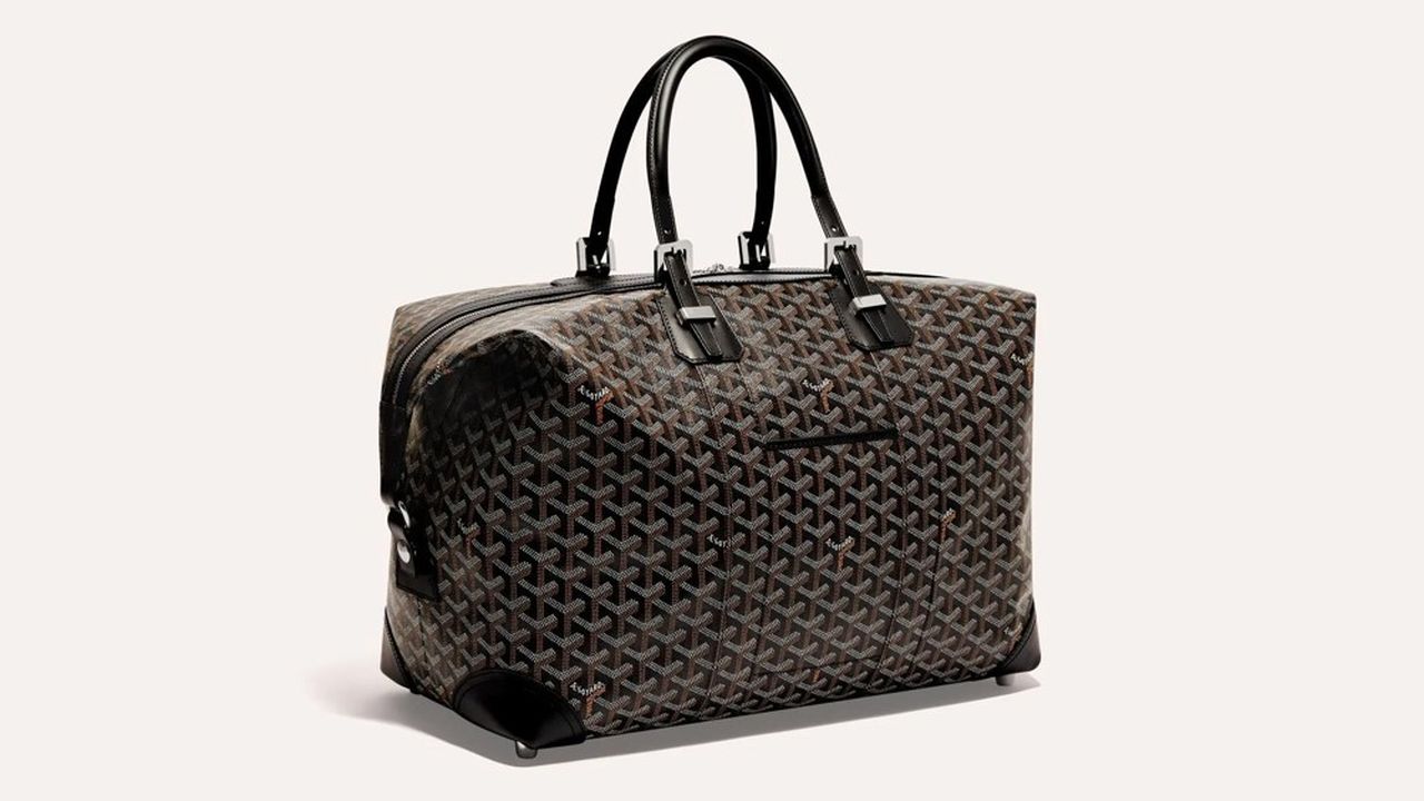 Algo est spécialisé dans la confection haut de gamme de bagages de voyage et d'accessoires de maroquinerie pour la maison parisienne Goyard.