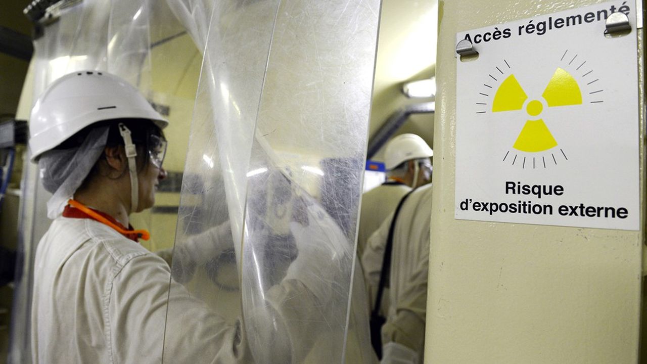 EDF prévoit de renforcer ses effectifs à hauteur de 15.500 personnes en 2022, dont 3.300 dans la filière nucléaire.