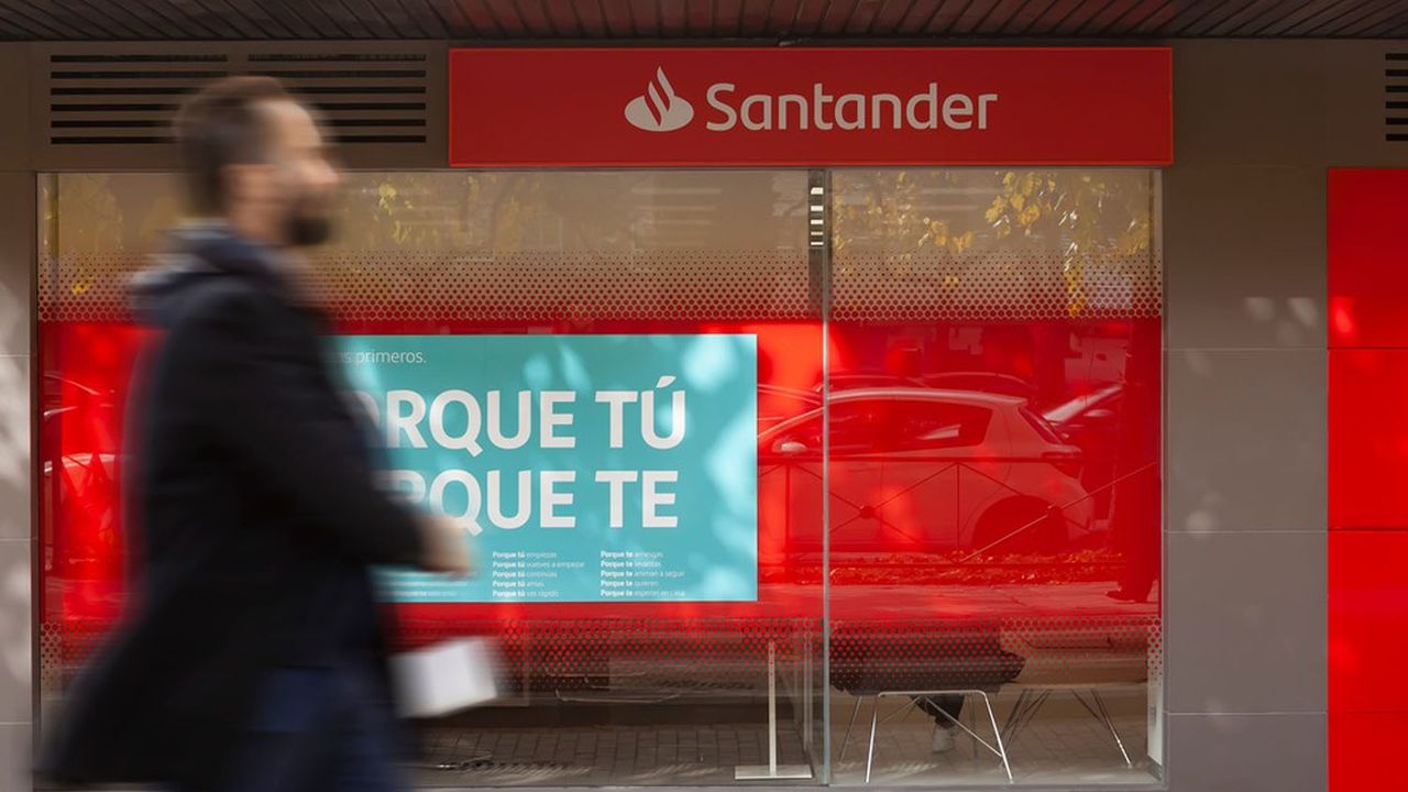 La banque espagnole Santander s'est engagée à atteindre un niveau de rentabilité des fonds propres de 15 % à moyen terme.