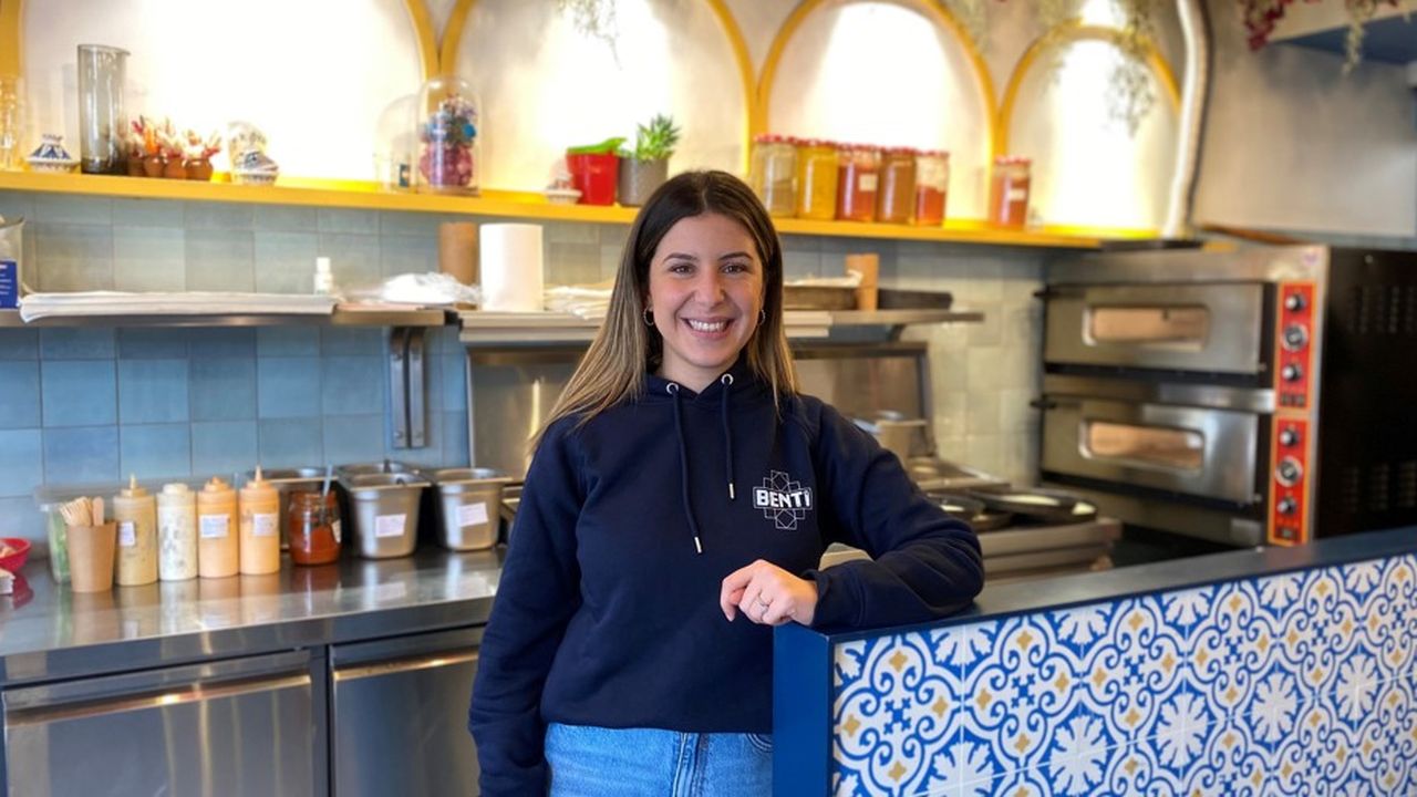 Abir, 30 ans, a ouvert Benti, son restaurant de street-food tunisienne, en décembre 2020 dans le 11e arrondissement de Paris.