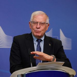 « Plus de la moitié des réserves de la Banque centrale vont être paralysées », précise Josep Borrell.