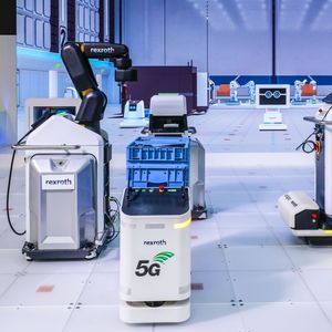 La 5G doit notamment permettre de connecter les robots dans les usines et donc d'automatiser certaines tâches trop répétitives ou dangereuses pour l'homme.