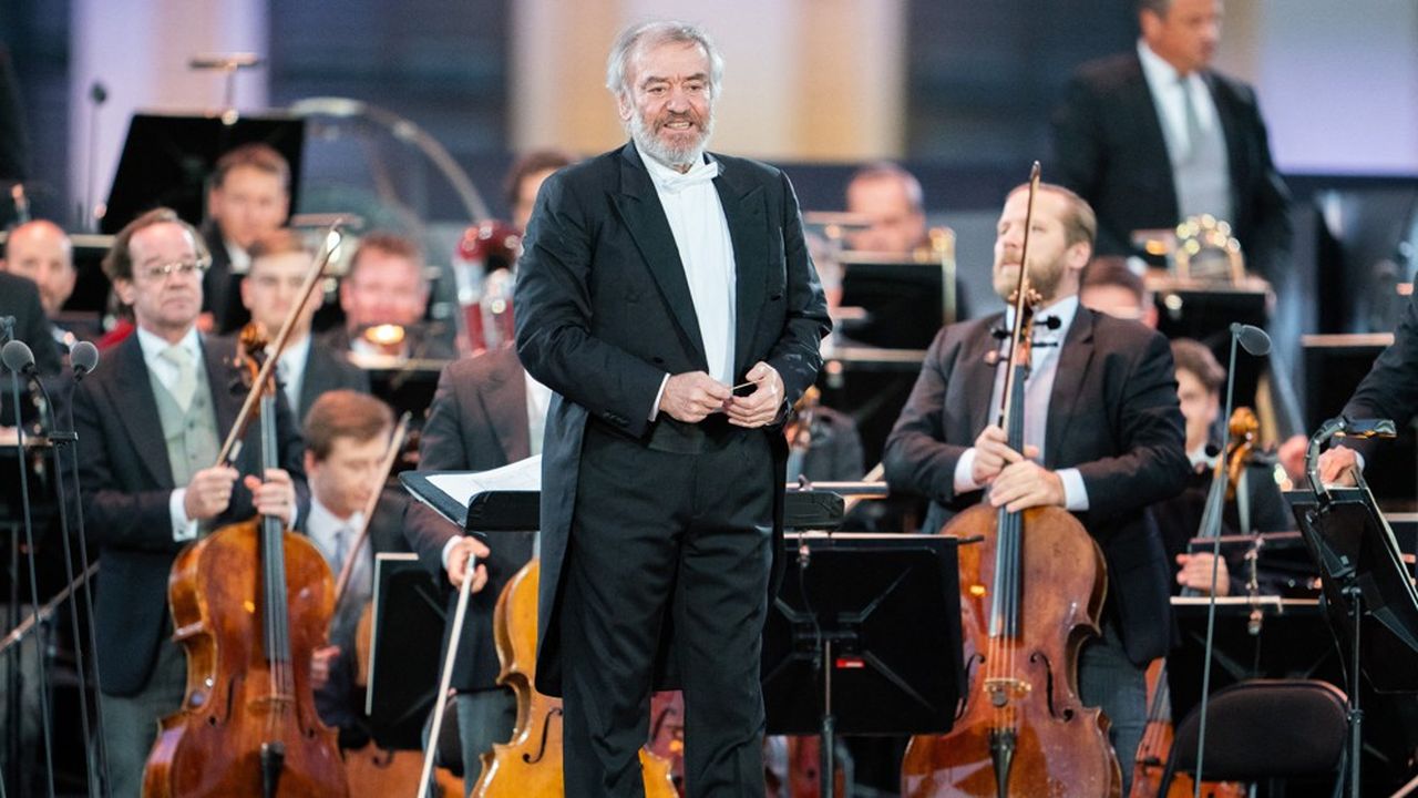 Valery Gergiev, l'un des chefs d'orchestre les plus reconnus, exclu des scènes mondiales en raison de sa proximité avec Vladimir Poutine.