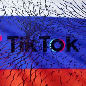 Selon Insider Intelligence, TikTok comptait quelque 24,7 millions de comptes en Russie fin 2021.