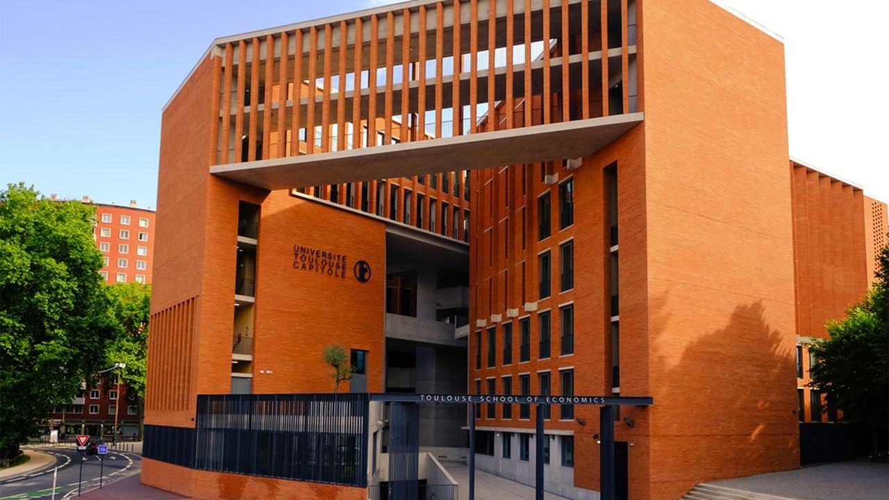 Le changement de statut n'est pas du goût de l'université Toulouse 1 Capitole, qui vient de construire un bâtiment pour la recherche de TSE qui a coûté 50 millions d'euros.