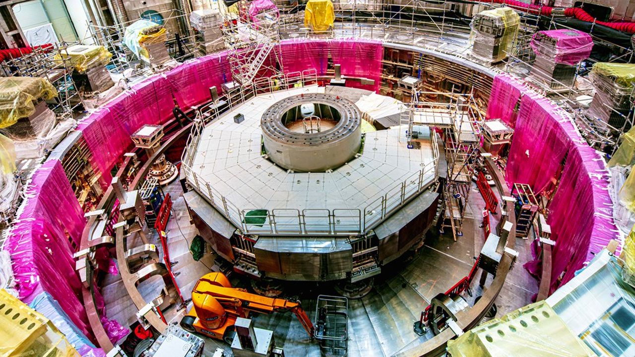 La Russie doit fournir l'une des 25 bobines magnétiques du réacteur.
