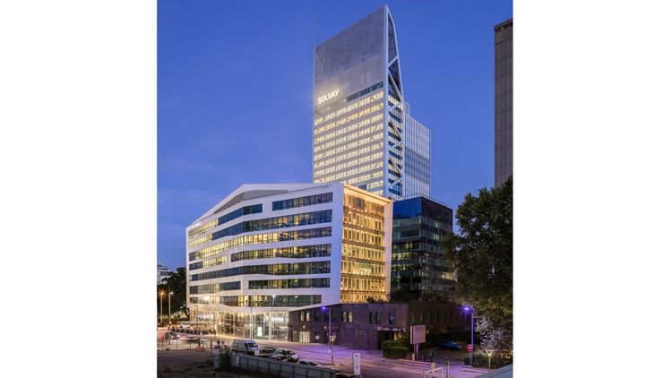 Porté par l'investisseur Covivio depuis 2017, rejoint entre-temps par Les Assurances du Crédit Mutuel, Silex2 est un nouvel ensemble de bureaux à Lyon Part-Dieu de près de 31.000 m² composé de deux bâtiments livrés en juillet 2021. Grâce à ses nombreux atouts (localisation, flexibilité, services, performances environnementales, ouverture sur la ville), Silex² a séduit les entreprises Solvay (10.000 m²), Orsys (1.110 m²) et Archimed (2.300 m²). En décembre 2021, Covivio a passé de nouveaux accords locatifs avec AXA et Microsoft France.