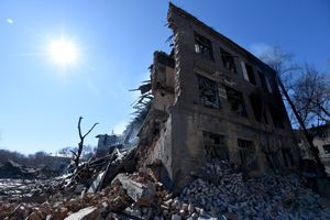 « L'économie ukrainienne devrait subir une contraction d'un tiers de son activité ou davantage cette année, ce qui aggravera une crise humanitaire de plus en plus dramatique. »