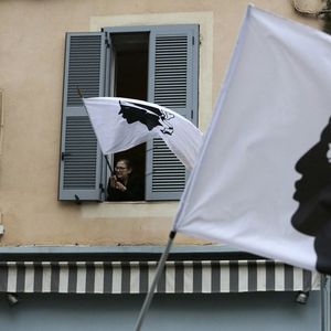 Depuis l'agression d'Yvan Colonna en prison le 2 mars, le débat sur l'autonomie de la Corse est relancé.