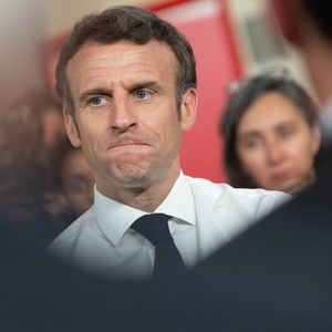 Une commission d'enquête sénatoriale affirme que McKinsey n'a pas payé d'impôt sur les sociétés en France depuis au moins dix ans. Les oppositions réclament des comptes à Emmanuel Macron.