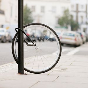 Témoignage : elle découvre la petite reine avec des petites roues vélo