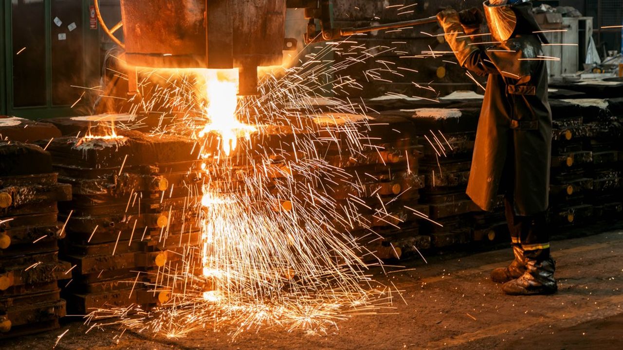 Fabrication d'acier.  La pénurie d'aciers n'est pas exclusivement liée à l'arrêt des importations d'aciers ukrainiens ou russes. 