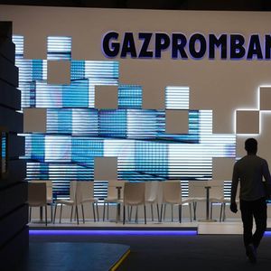 Active dans les financements de projets, les matières premières et le financement export, Gazprombank s'est lancée en 2021 dans les cryptomonnaies en Suisse.