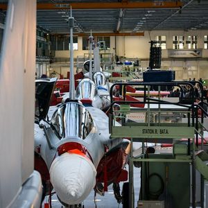 Les avions de combat Rafale sont fabriqués dans l'usine du groupe Dassault Aviation à Mérignac.