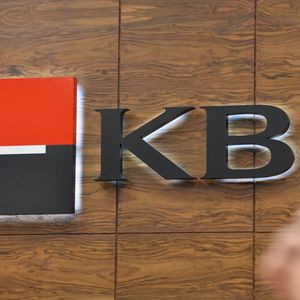 La Komercni Banka (KB) demeure le joyau du groupe en Europe de l'Est, avec un chiffre d'affaires de 1,05 milliard d'euros en 2021.