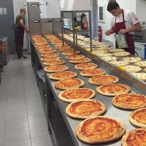 Adial disposera bientôt de 2.000 distributeurs automatiques de pizzas.