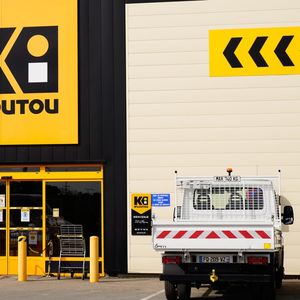 Kiloutou, qui totalise 570 agences, dont 450 en France (ici à Bordeaux), n'est présent ni en Russie ni en Ukraine et ne craint pas les pénuries avec « un stock de matériel très important ».