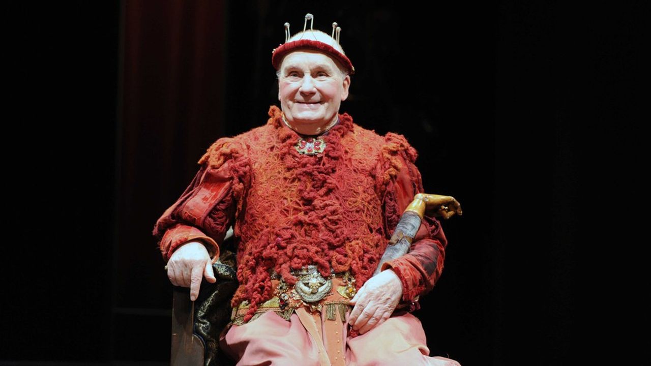 Michel Bouquet dans « Le Roi se meurt » d'Eugène Ionesco en 2012 au Théâtre des Nouveautés.