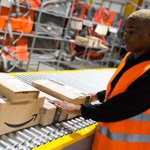 Les syndicats d'Amazon France refusent la proposition d ela direction d'une hausse des salaires de 3,5 %.