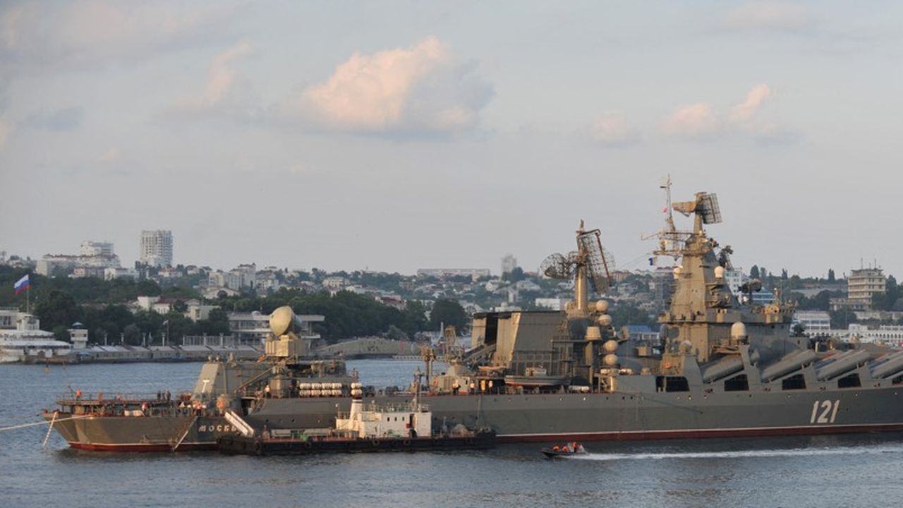 Le croiseur lance-missiles Moskva a été sérieusement endommagé ce jeudi, a reconnu Moscou.