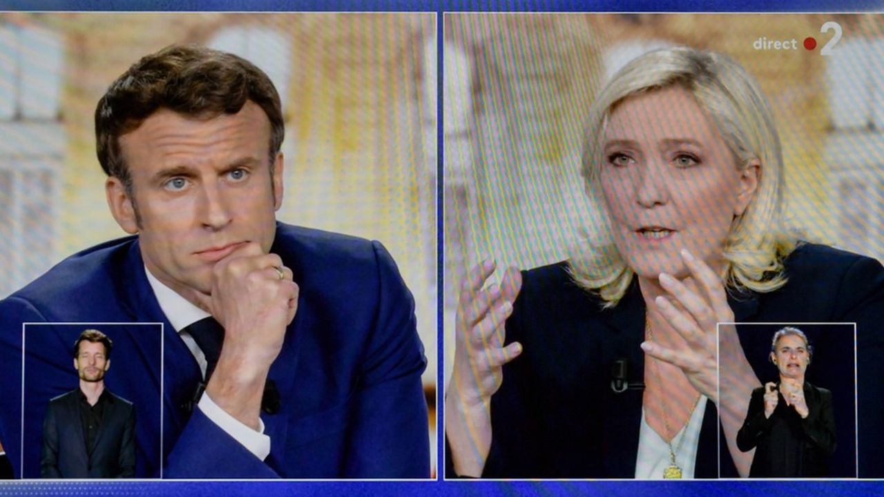 Débat télévisé diffusé sur TF1 et France 2 de l'entre-deux-tours de l'élection présidentielle 2022 entre Emmanuel Macron et Marine Le Pen, candidate du Rassemblement National, le 20 avril 2022.