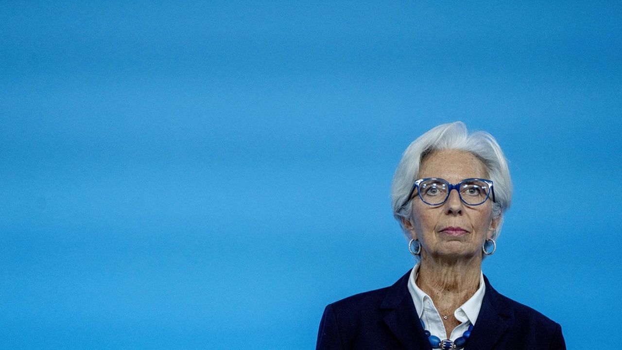 La Banque centrale européenne devrait mettre fin à son programme d'achat d'obligations au début du troisième trimestre et relever ses taux avant la fin de l'année, a déclaré vendredi à CNBC sa présidente, Christine Lagarde.
