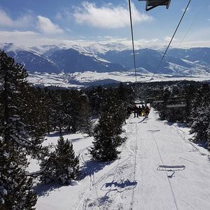 Cet hiver, la station a connu une fréquentation record de 515.000 journées skieurs, en hausse de 12 % par rapport à 2019-2020.