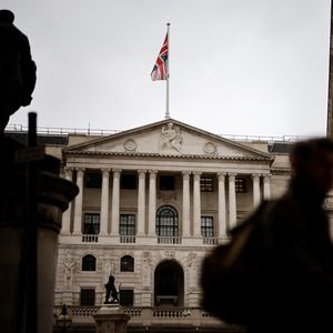 Comme attendu, la Bank of England a relevé son taux directeur d'un quart de point, à 1 %.