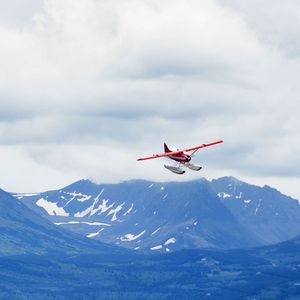 La demande de livraisons à domicile par avion augmente jusque dans les secteurs les plus sauvages d'Alaska.