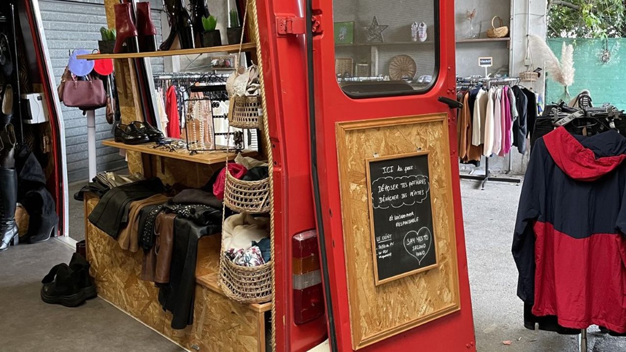 À Douai, Élodie ouvre sa boutique de seconde main où vêtements et jouets  sont comme neufs