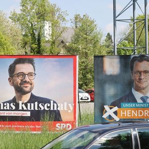 Face à la faiblesse des deux candidats de la CDU et du SPD, une coalition à trois partis, avec les Verts et le FDP, semble le scénario le plus probable en Rhénanie-du-Nord-Westphalie.
