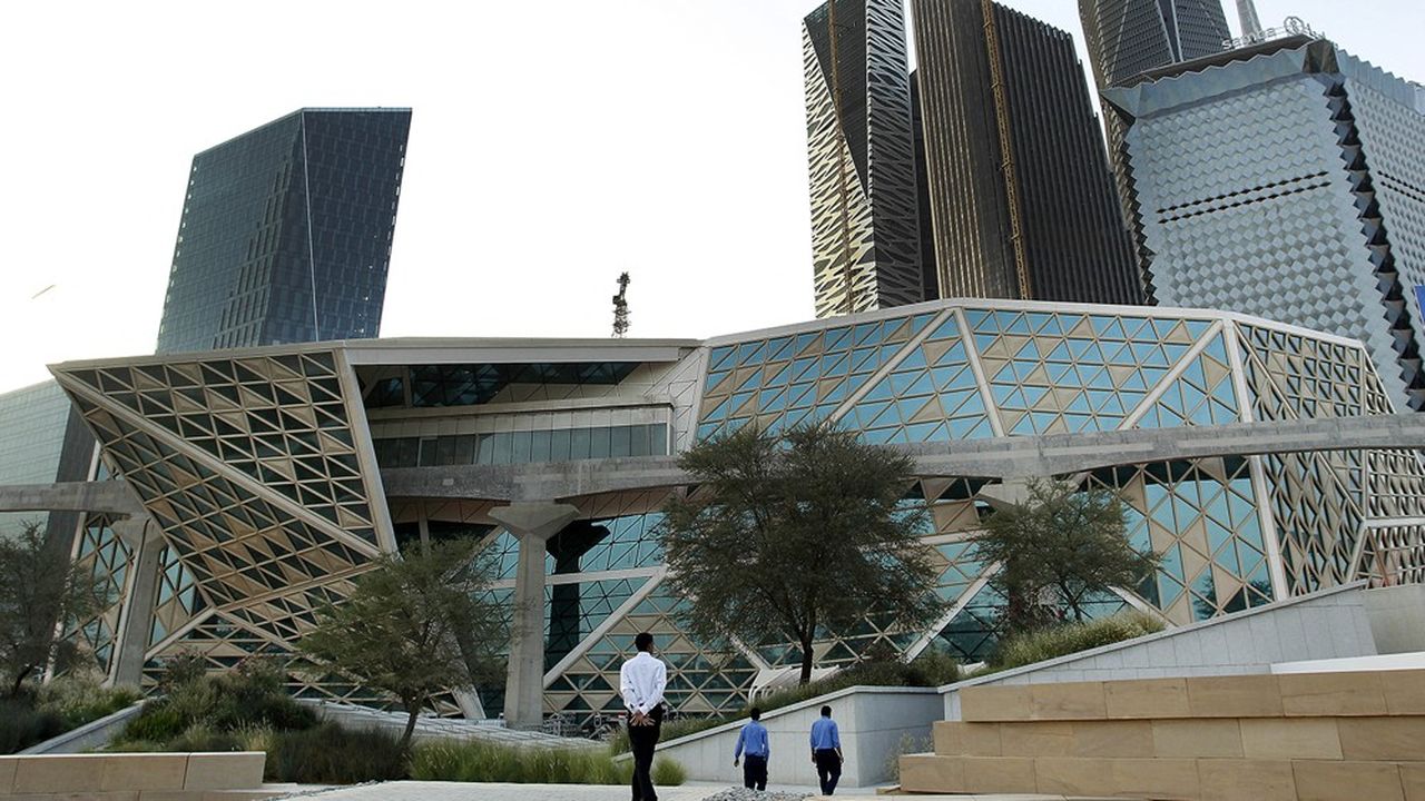 Un des multiplexes ouverts par AMC Entertainment, ici à Riyad, dans le quartier d'affaires King Abdullah Financial District. Le groupe américain a remporté le premier contrat d'exploitation auprès du fonds souverain saoudien pour 400 salles dans tout le pays.