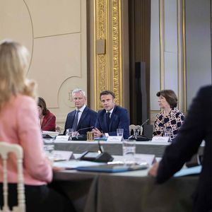 Emmanuel Macron a réuni ce lundi le premier Conseil des ministres de son second quinquennat. Au menu, le pouvoir d'achat des Français.