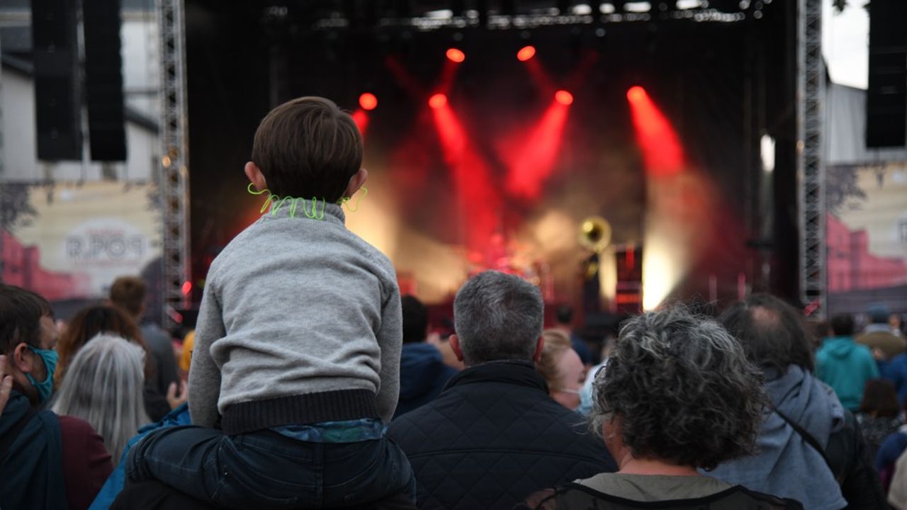 Le festival en plein air R'pop est entièrement gratuit et accessible sans réservation. Il se tient aux Haras de Vendée situés au centre de la Roche-sur-Yon.