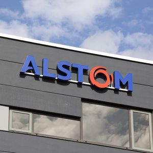 Le fonds de pension CDPQ est devenu le premier actionnaire d'Alstom à l'occasion du rachat par le groupe français de la division ferroviaire du canadien Bombardier, qu'il détenait à 32,5 %.
