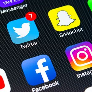 Avec 4 milliards de chiffre d'affaires en 2021, Snapchat est un « petit » réseau social dans la galaxie des plateformes.