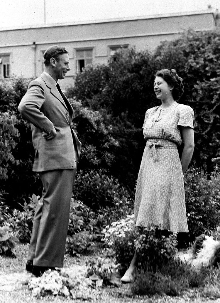 Le roi George VI avec la princesse Elisabeth en 1946.