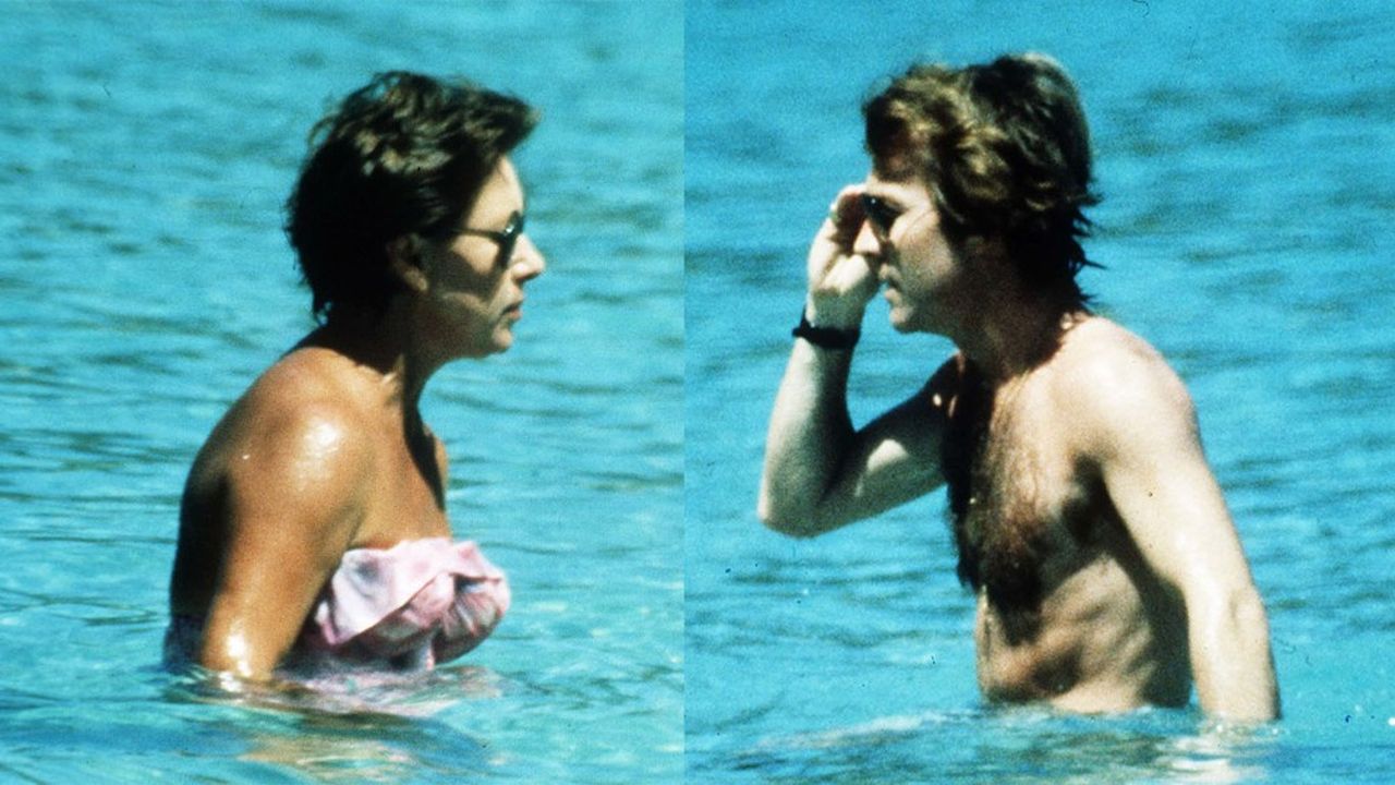 La princesse Margaret à l'île Moustique, dans les Caraïbes, pendant ses vacances avec son petit ami Roddy Llewellyn en 1976. Les paparazzis viennent de faire une entrée fracassante dans l'intimité de la famille royale.