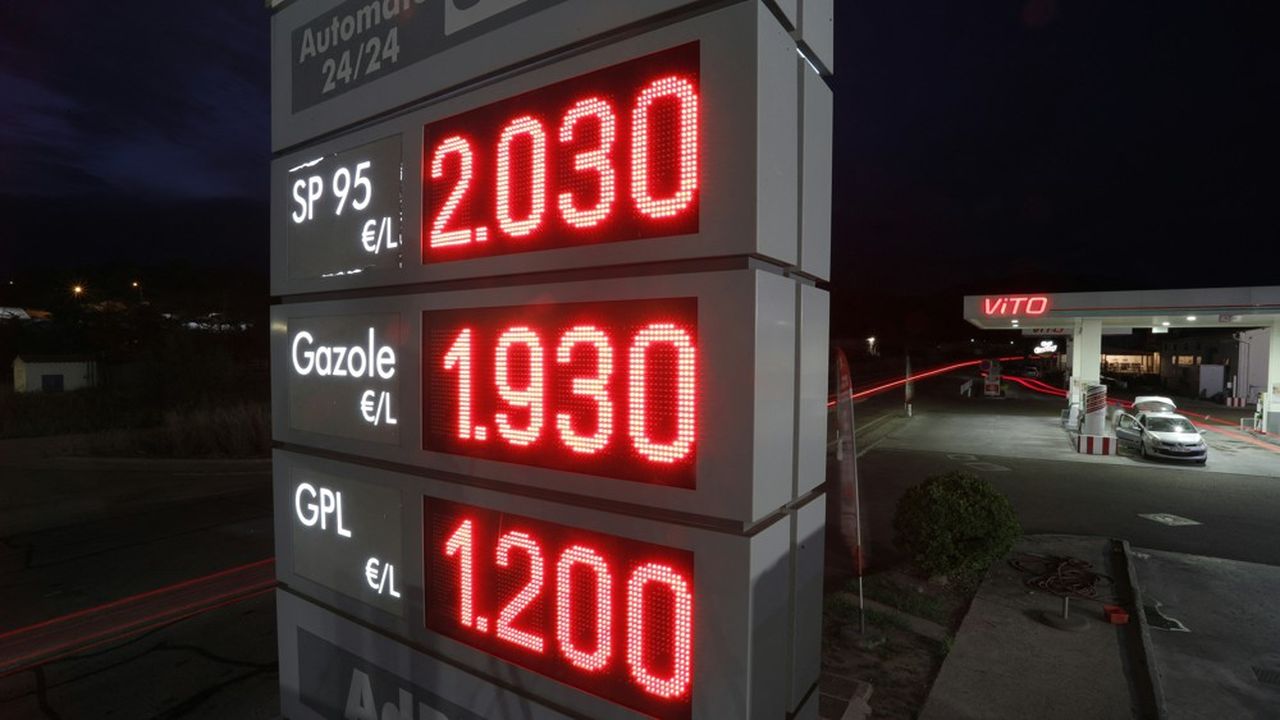 Depuis trois semaines, les prix de l'essence sont à nouveau supérieurs à ceux du gazole. C'était l'inverse entre la fin février et la fin mai.