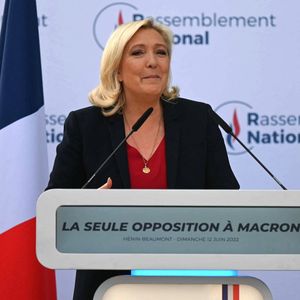 « Il est important de ne pas laisser » le chef de l'Etat « Emmanuel Macron disposer d'une majorité absolue », a assuré Marine Le Pen.