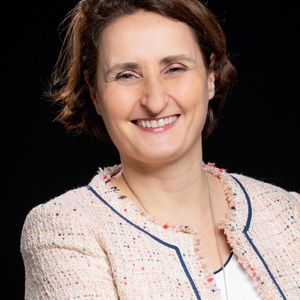 Véronique Ferjou-Gaven est nommée secrétaire générale de Siemens France et directrice des affaires industrielles de Smart Infrastructure.