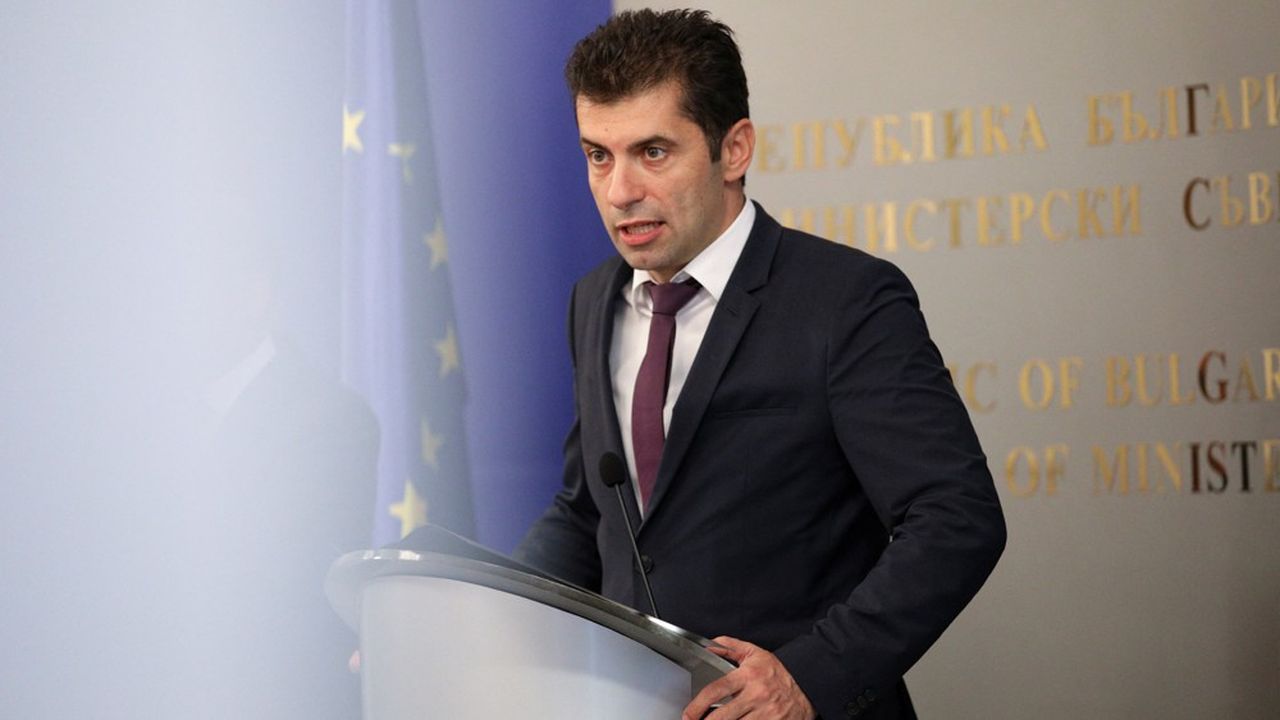 Le Premier ministre bulgare Kiril Petkov est sur un siège éjectable depuis qu'un parti de sa coalition a quitté le gouvernement début juin.